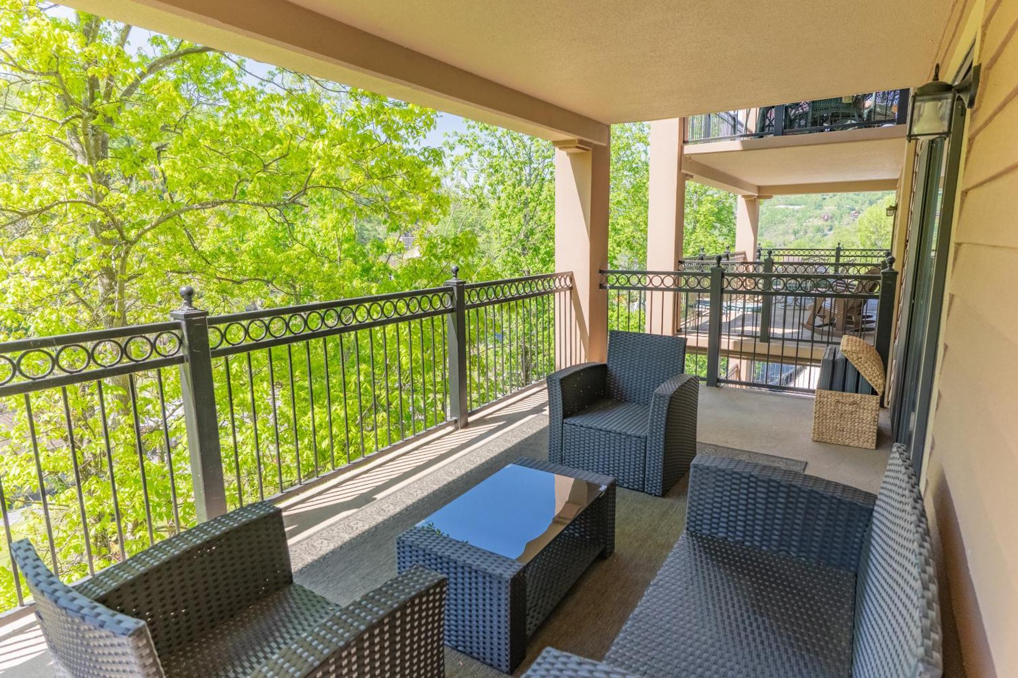 Luxurious Condo, Pool, Fireplace, Hiking Gatlinburg Luaran gambar