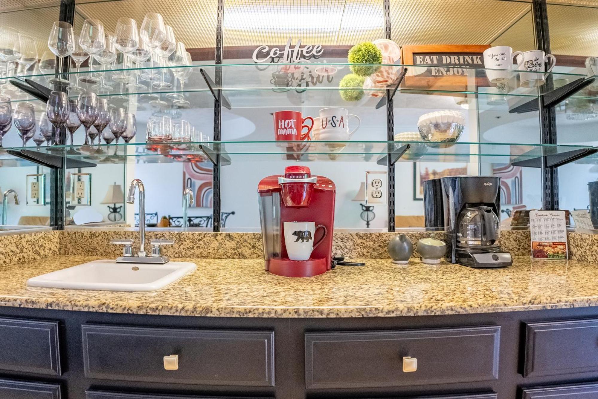 Luxurious Condo, Pool, Fireplace, Hiking Gatlinburg Luaran gambar