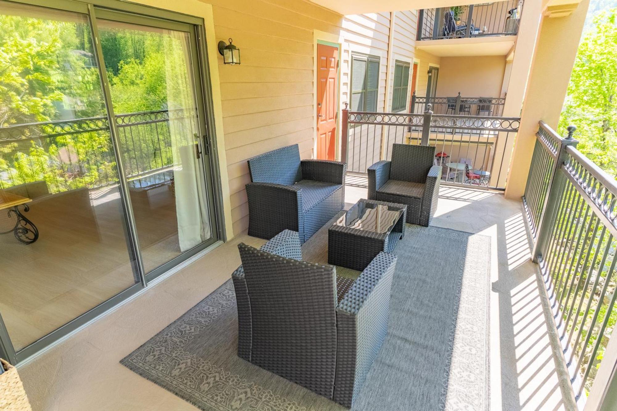 Luxurious Condo, Pool, Fireplace, Hiking Gatlinburg Luaran gambar