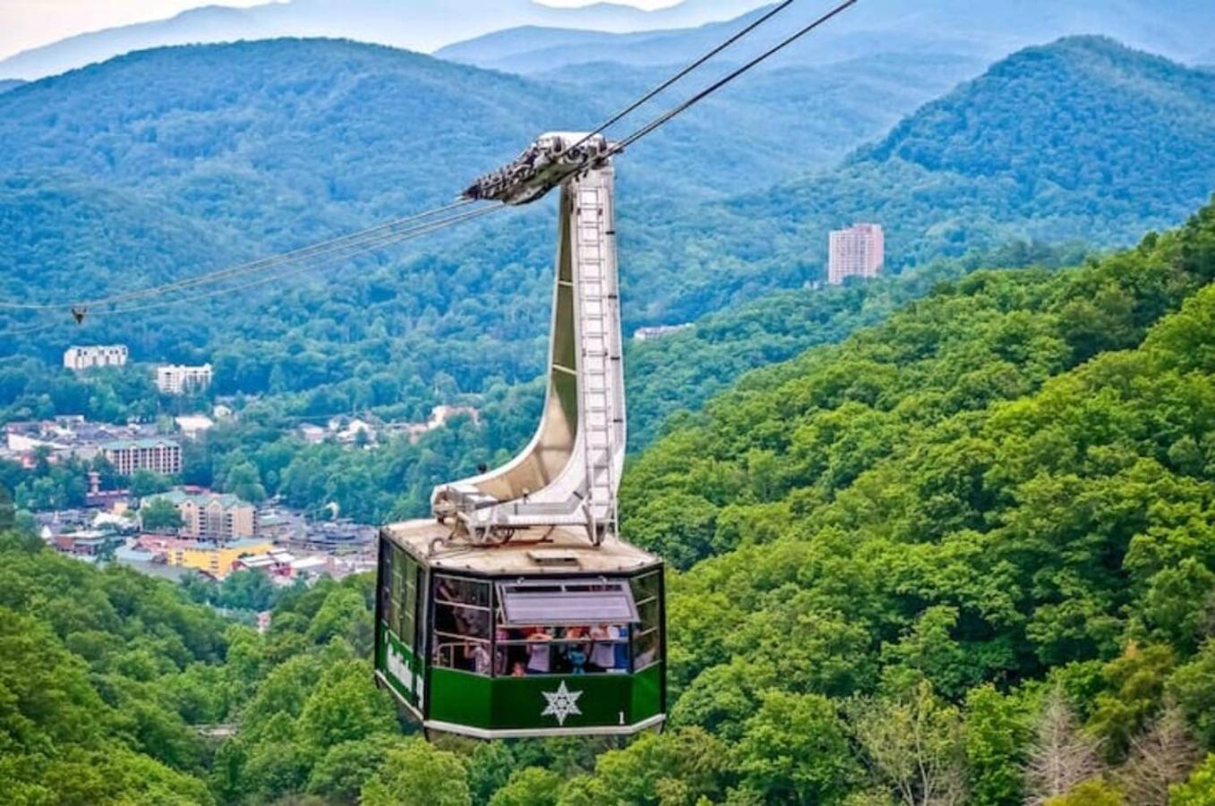 Luxurious Condo, Pool, Fireplace, Hiking Gatlinburg Luaran gambar