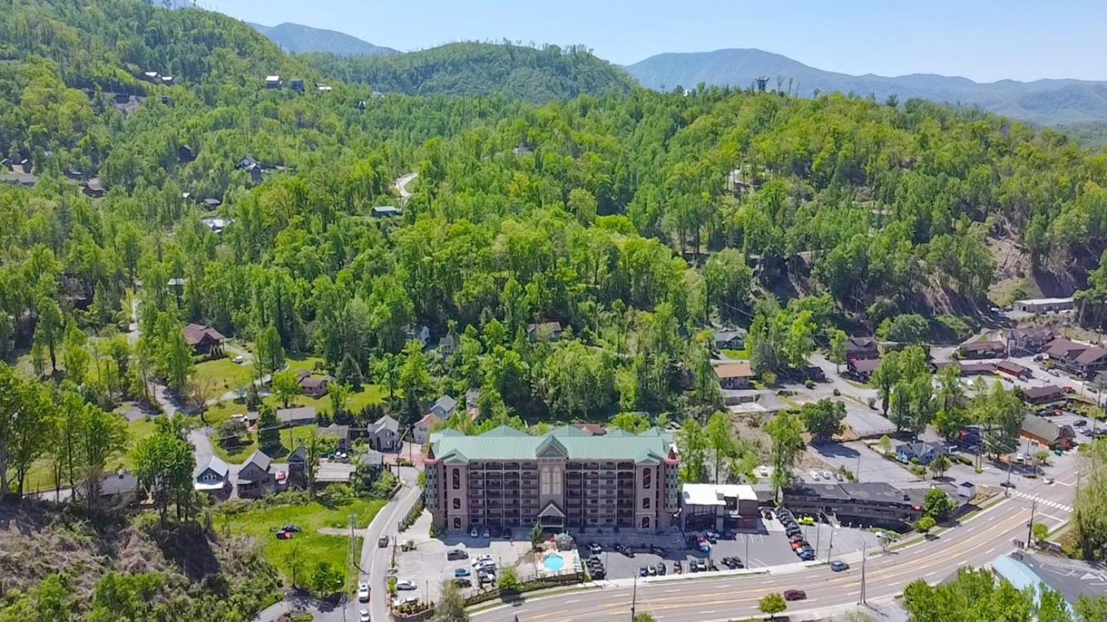 Luxurious Condo, Pool, Fireplace, Hiking Gatlinburg Luaran gambar